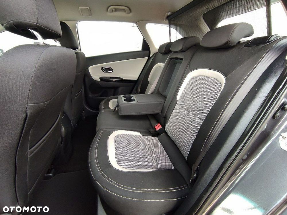 Kia Ceed - 15