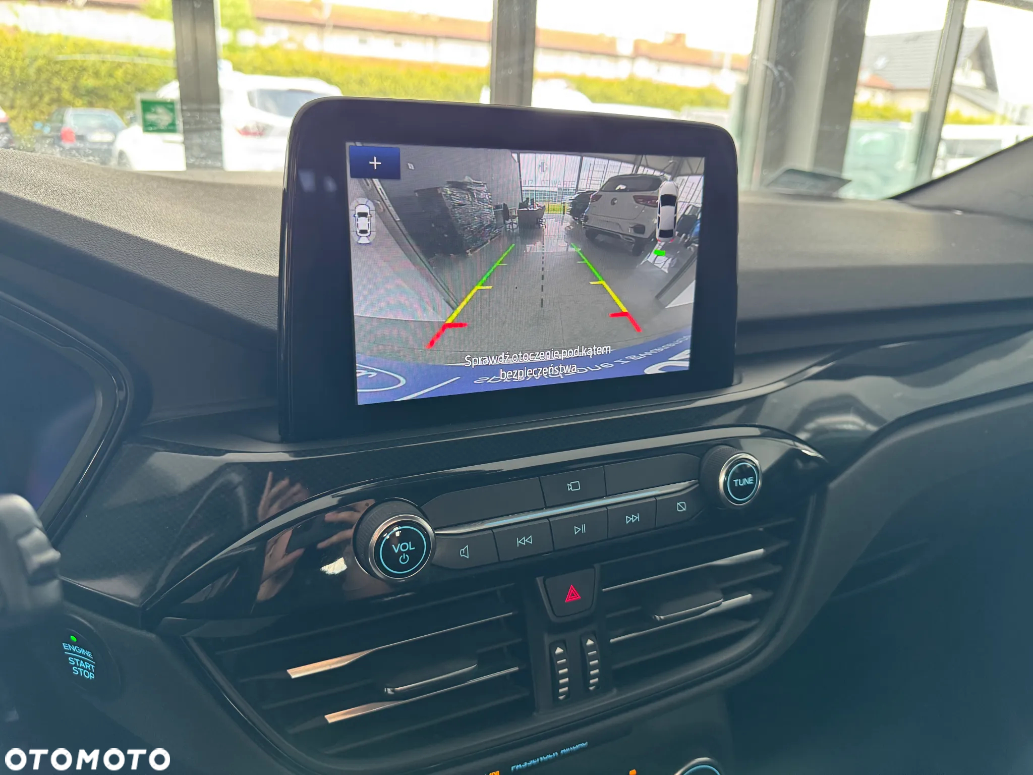 Ford Kuga 1.5 EcoBoost FWD ST-Line X - 32