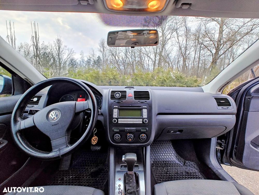 Volkswagen Jetta 1.9 TDI Comfortline DSG - 8