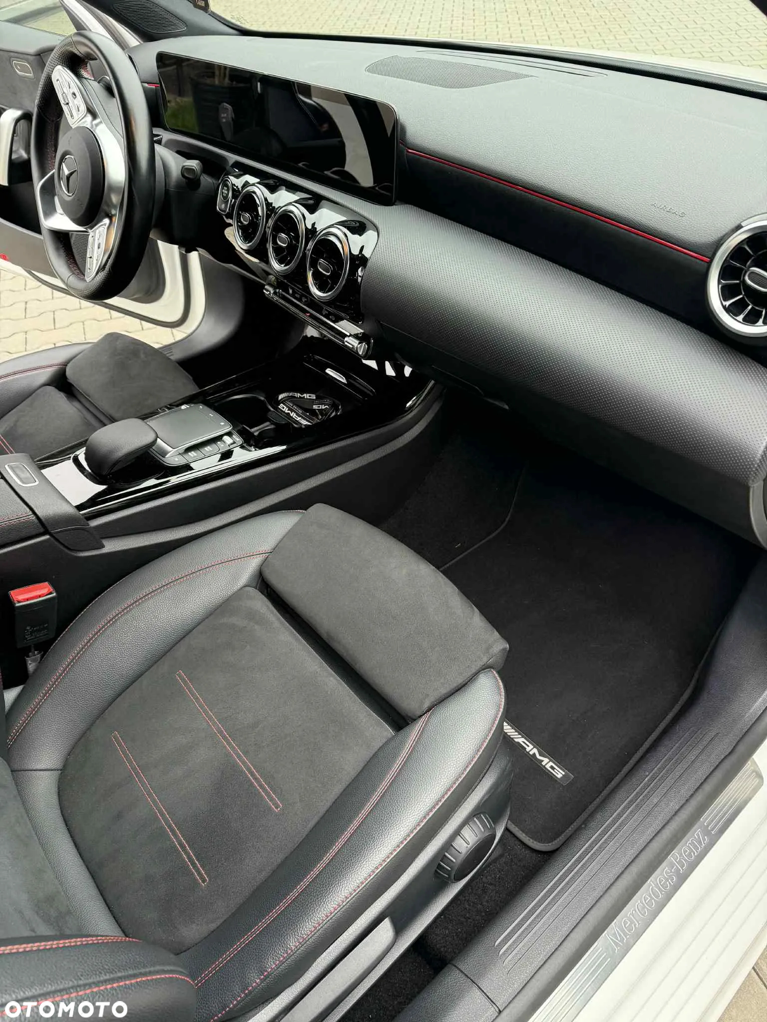 Mercedes-Benz Klasa A 180 AMG Line 7G-DCT - 9