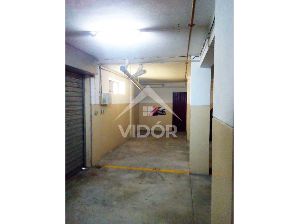Garagem junto a Circunvalação - Grande imagem: 3/3