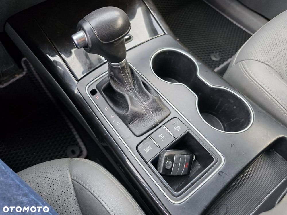 Kia Sorento - 26