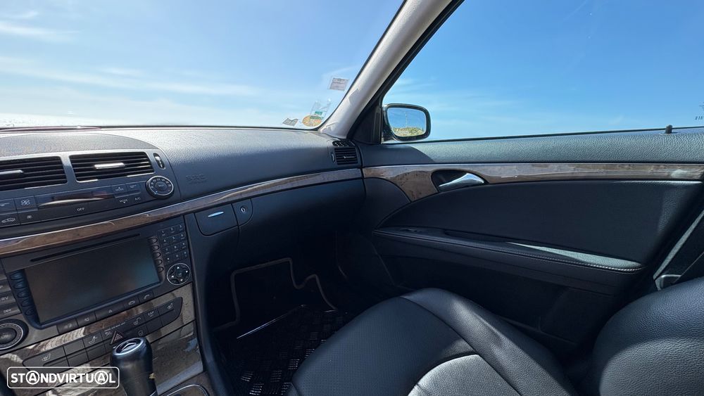 Mercedes-Benz E 220 CDi Avantgarde Aut. - 23