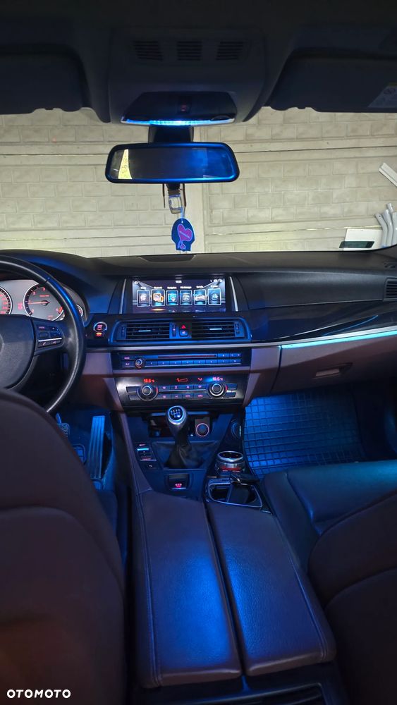 BMW Seria 5 520d - 8