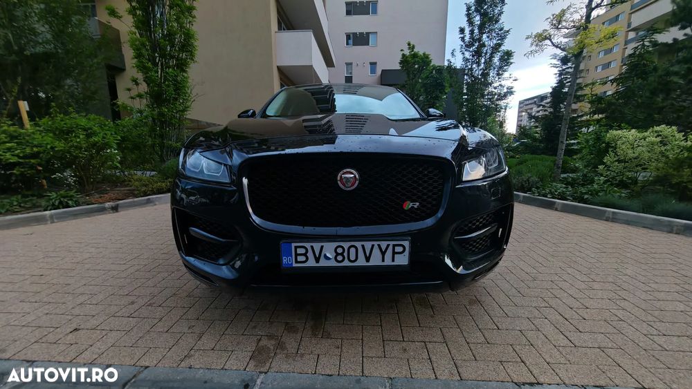 Jaguar F-Pace 25d AWD R-Sport - 30