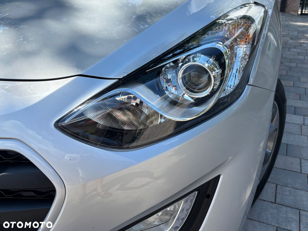 Hyundai i30 1.6 CRDi Premium - 21