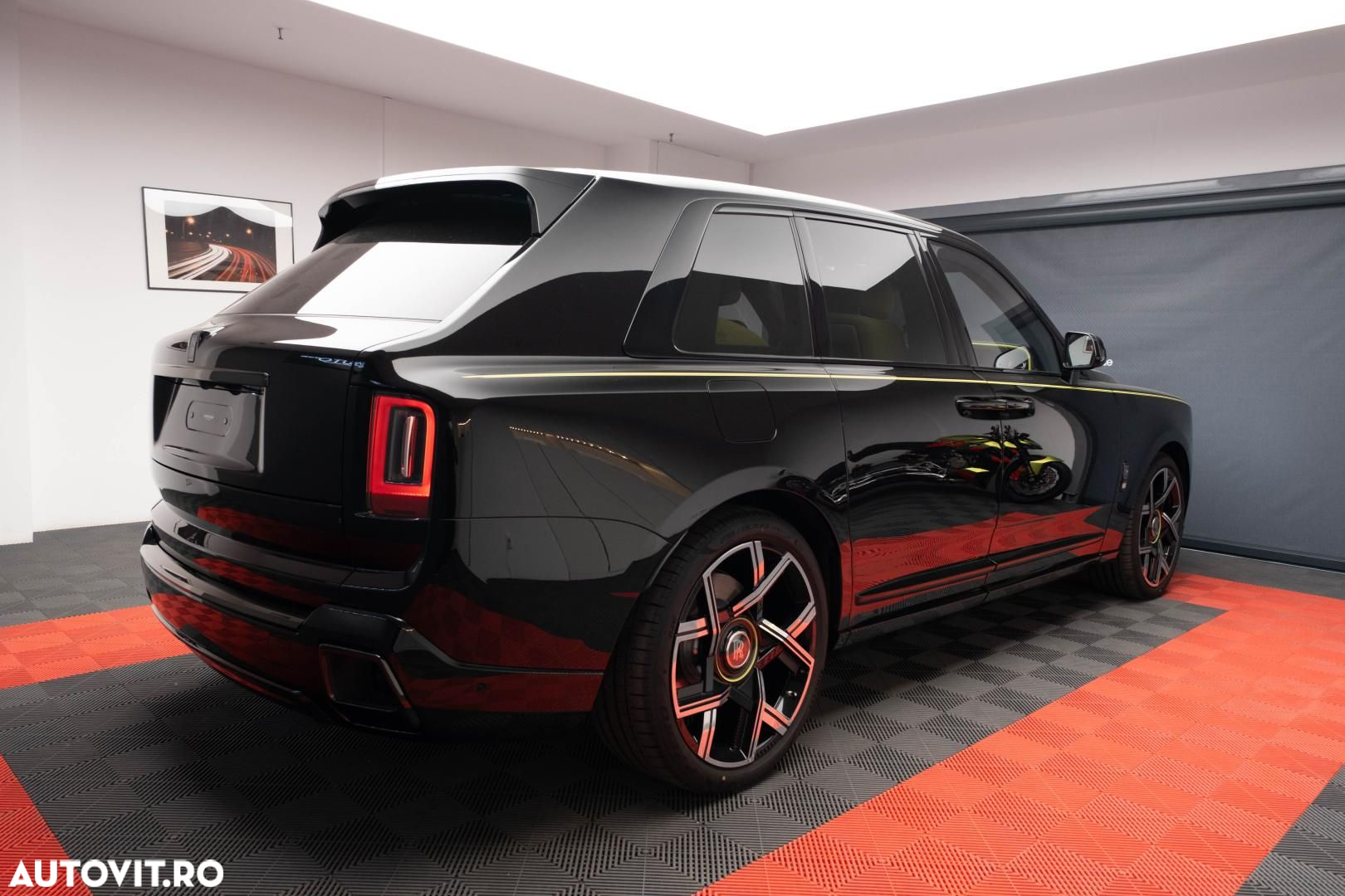 Rolls-Royce Cullinan - 4