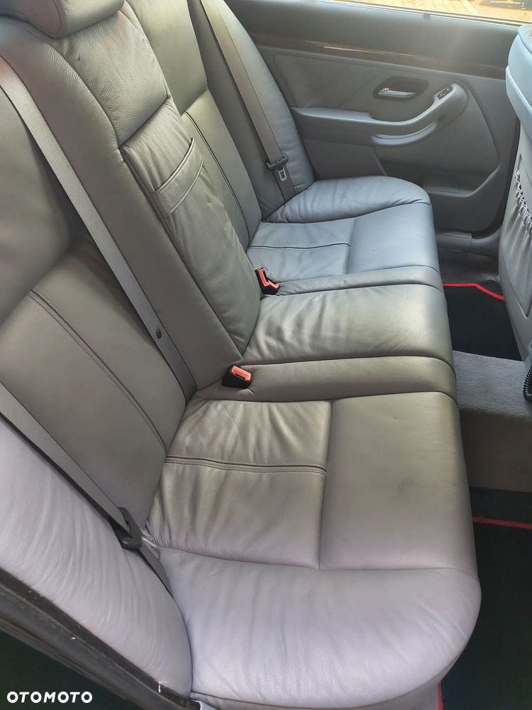 BMW Seria 5 525d - 3