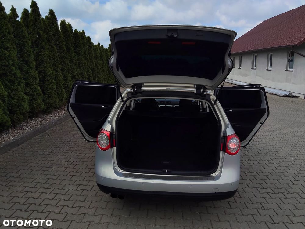 Volkswagen Passat 2.0 TDI DPF Comfortline - 18