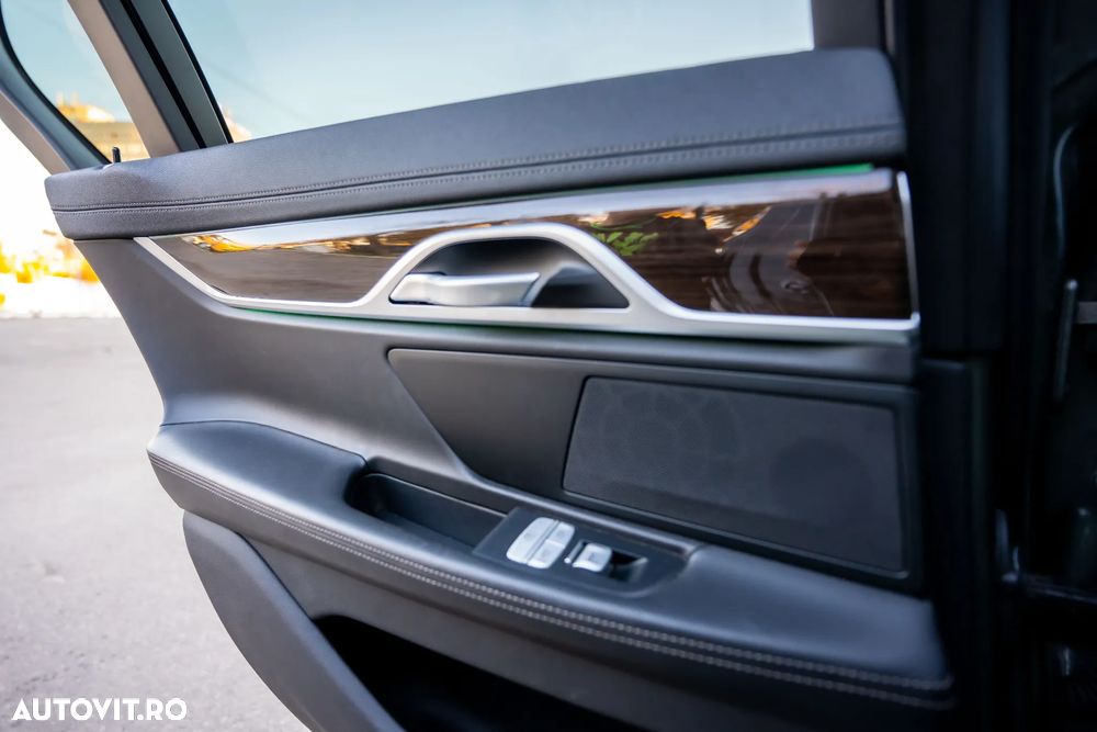 BMW Seria 7 740e iPerformance - 18