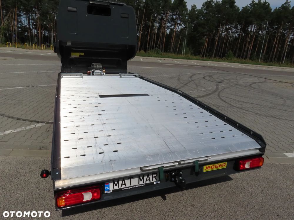Iveco DAILY 35S18 3.0 HPI 180 KM POWER Hi-Matic AUTOMAT JEGGER Laweta POMOC DROGOWA Przewóz Pojazdów AUTOLAWETA 5100 mm Dł. Platformy DMC 3500 Kg Rozstaw Osi 4100 mm WZMACNIANE Zawieszenie Adaptacyjne Pneumatyczne Tylna Kabina Sypialniana LAMAX FULL LED Pełna Opcja Wyposażenia STAN JAK NOWY OKAZJA DOSTEPNA I GOTOWA - 23