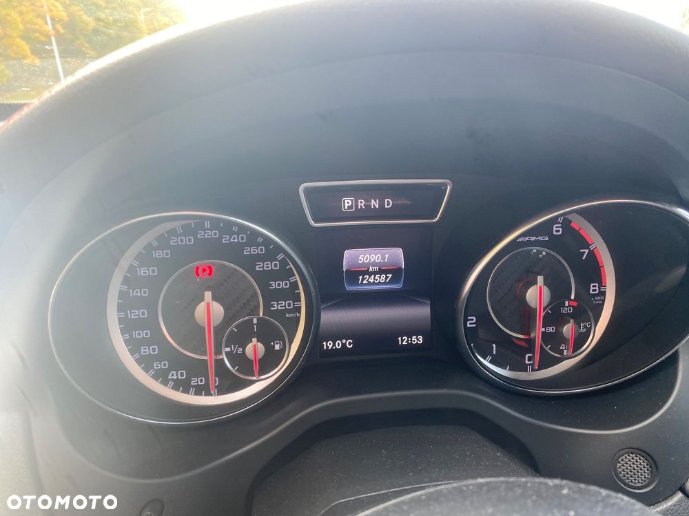 Mercedes-Benz GLA AMG 45 4-Matic - 17