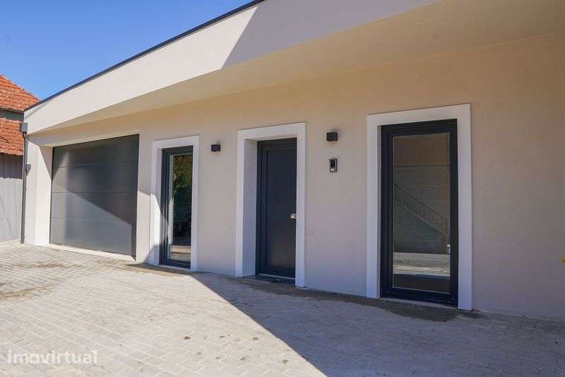 Moradia V3 Nova | 2 Suites | Terreno 1.307 m² | Vermoil - Grande imagem: 5/12