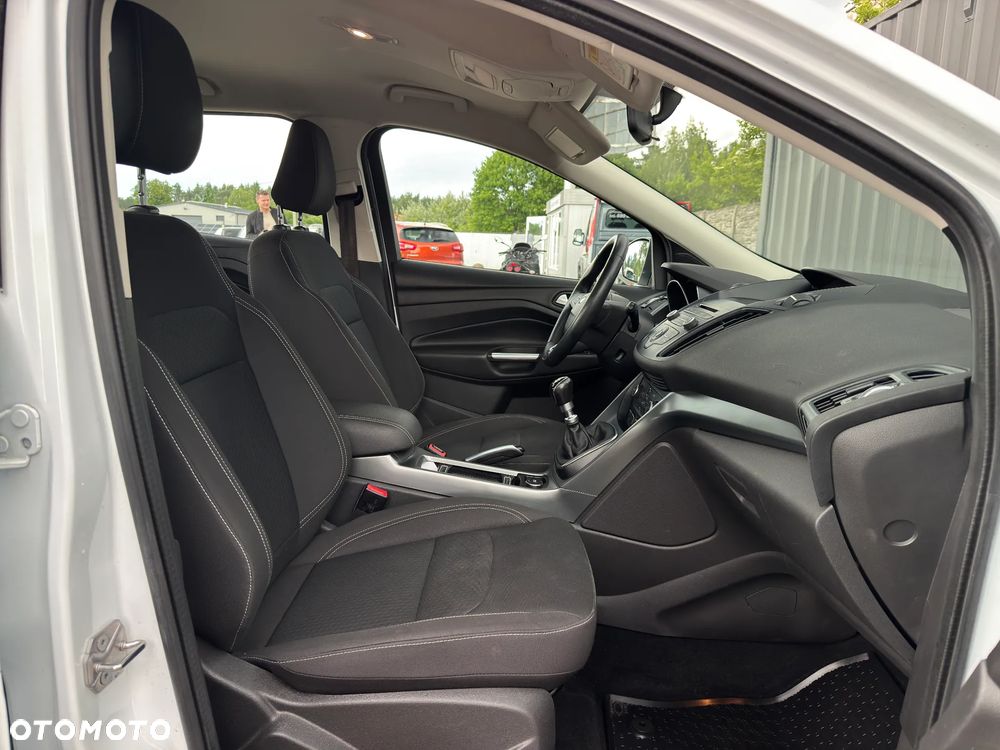 Ford Kuga 1.5 EcoBoost FWD Trend - 17