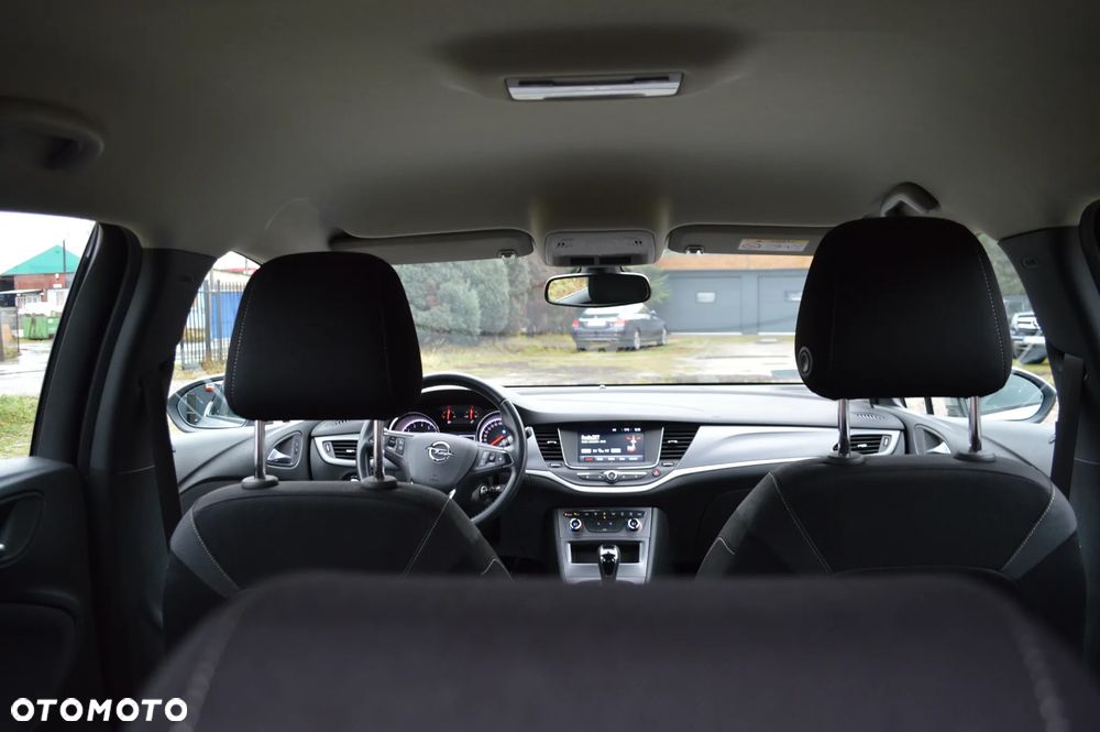 Opel Astra 1.4 T Enjoy S&S - 12