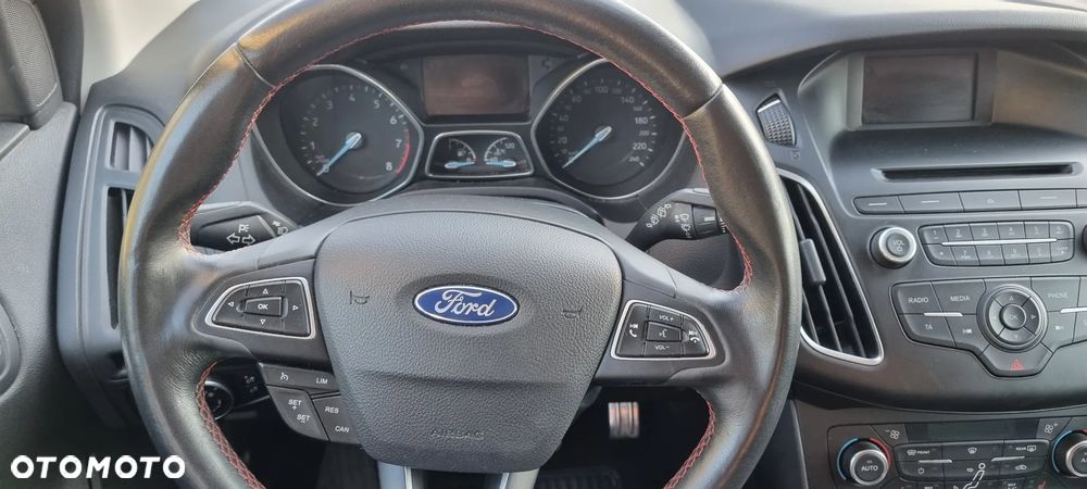Ford Focus 1.5 EcoBoost ST-Line Black ASS - 16