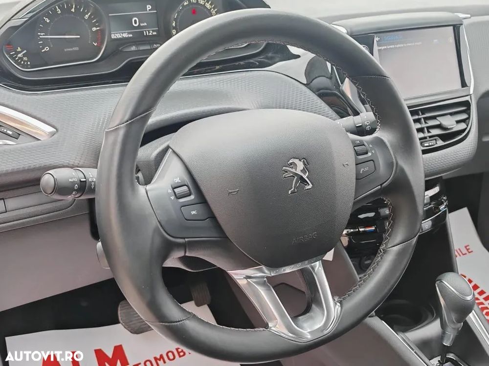 Peugeot 208 1.2 L PureTech Turbo Allure Aut. - 17