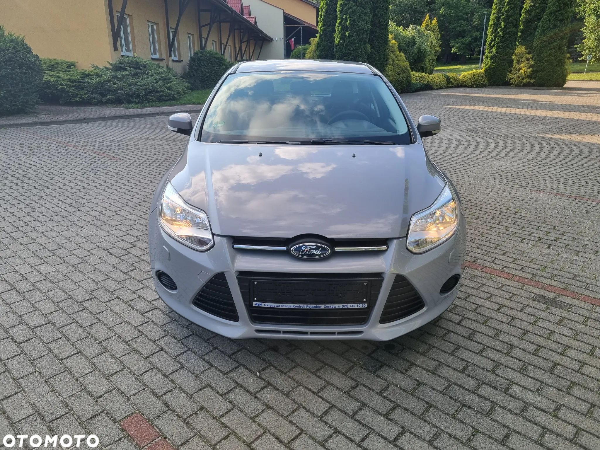 Ford Focus 1.6 Ambiente - 1