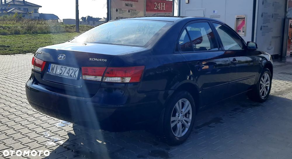 Hyundai Sonata 2.0 Comfort - 2