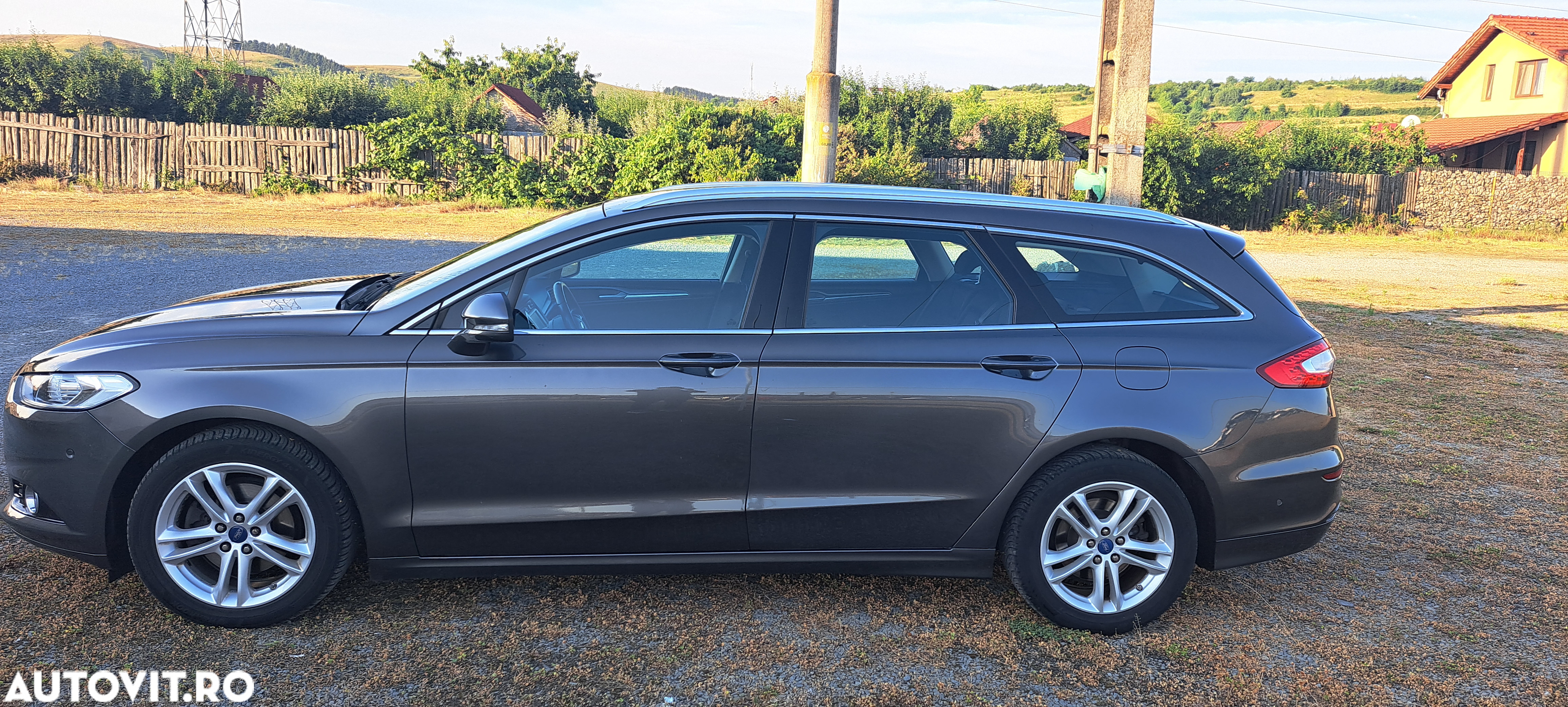 Ford Mondeo 2.0 EcoBlue Titanium - 13