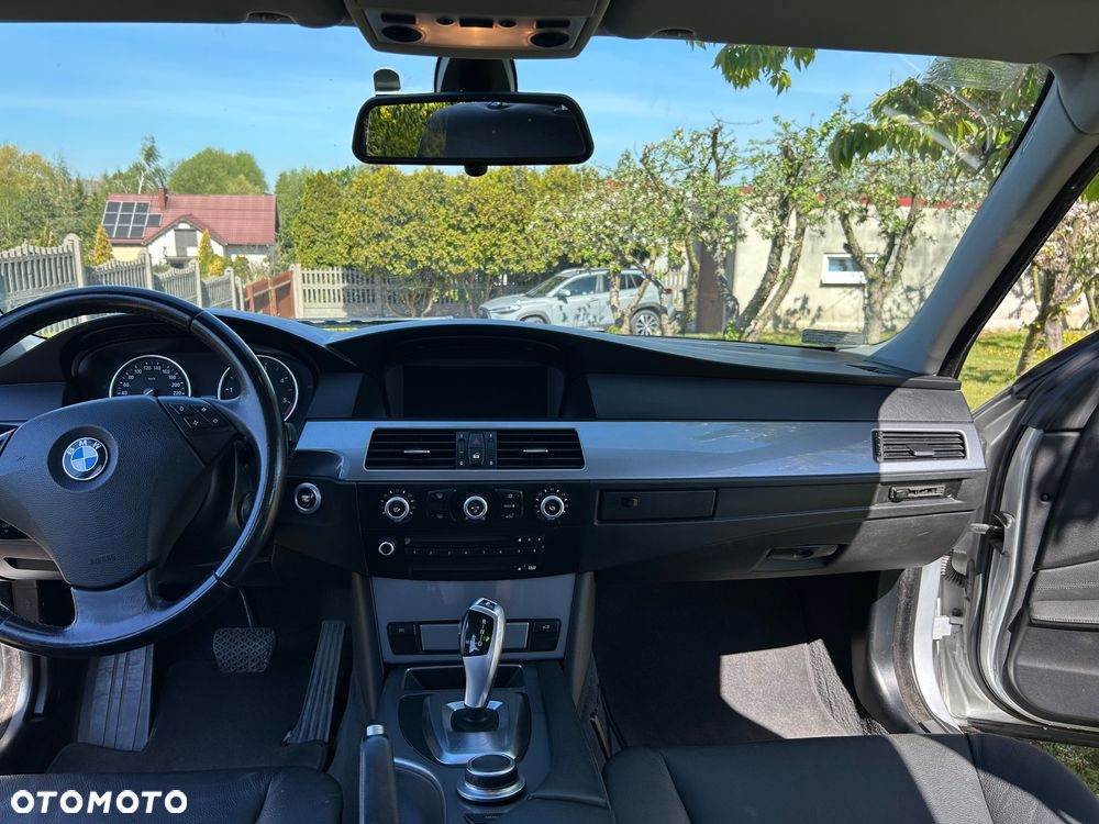 BMW Seria 5 525d - 8