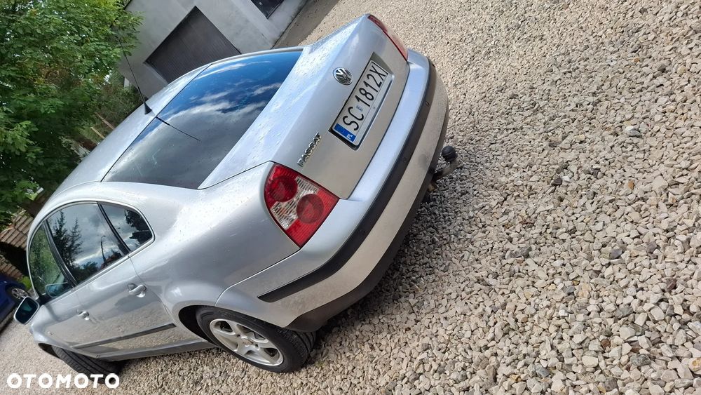 Volkswagen Passat 1.6 Comfortline - 5