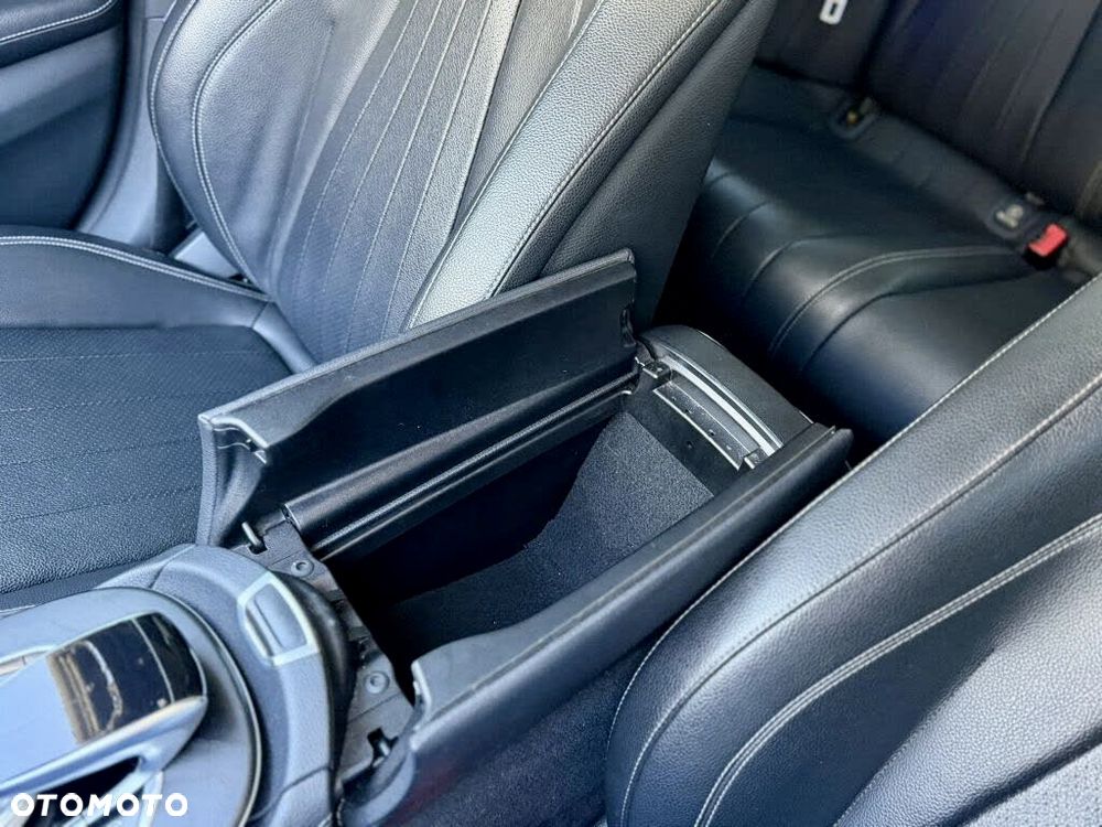 Mercedes-Benz Klasa E 300 9G-TRONIC - 13