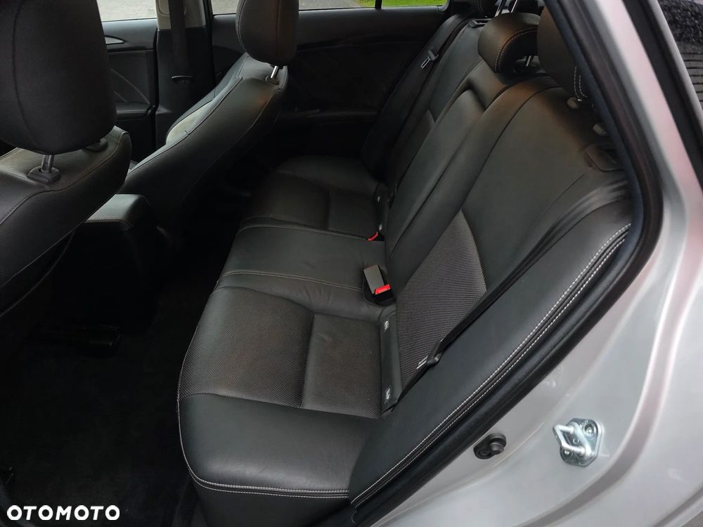 Toyota Avensis Touring Sports 1.8 Multidrive S Executive - 23