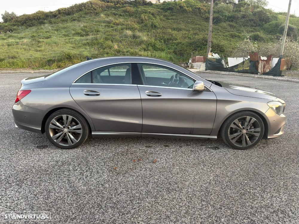 Mercedes-Benz CLA 180 d Shooting Brake Urban - 4