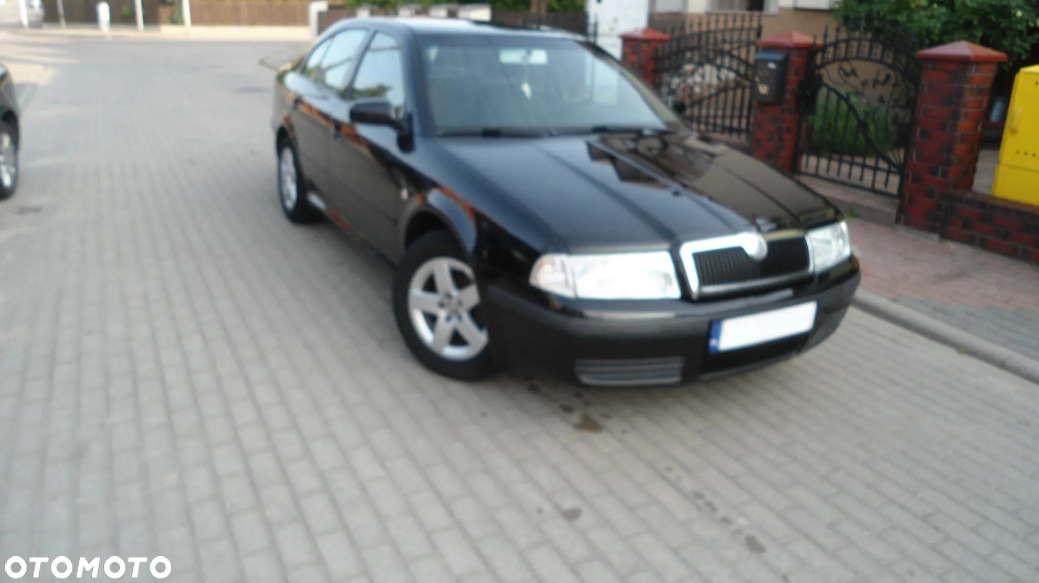 Skoda Octavia 1.6 Ambiente - 1