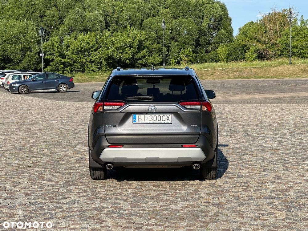 Toyota RAV4 - 6