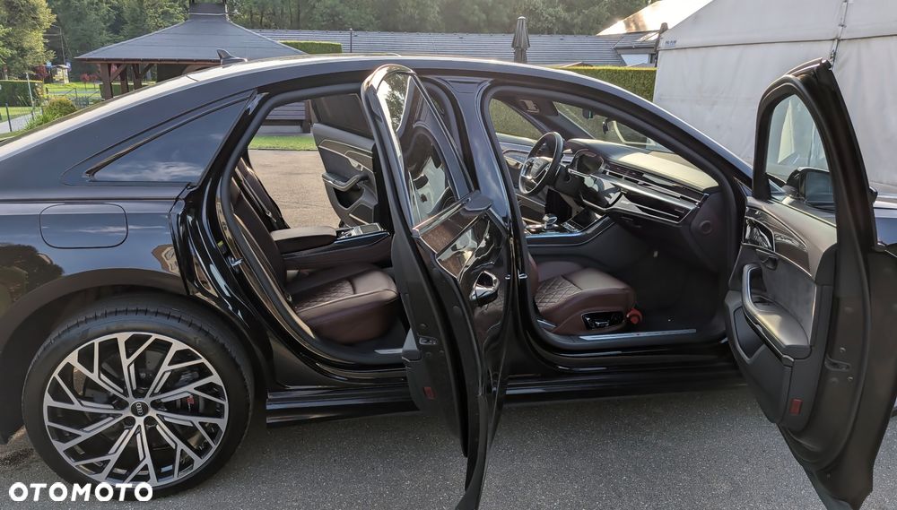 Audi S8 - 18
