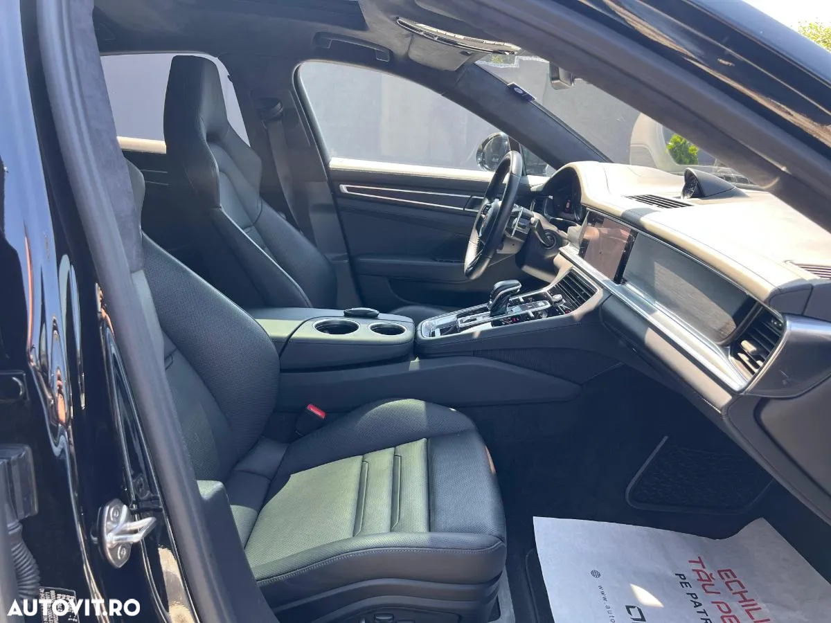 Porsche Panamera - 38