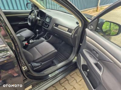Mitsubishi Outlander 2.2 DID Intense + - 7