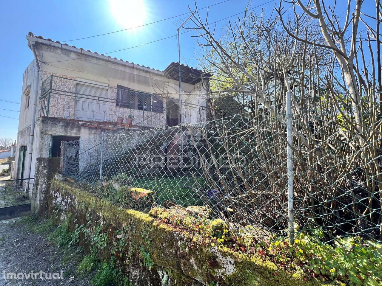Moradia T3 com garagem e terreno em Samorinha – Carrazeda de Ansiães - Grande imagem: 3/20