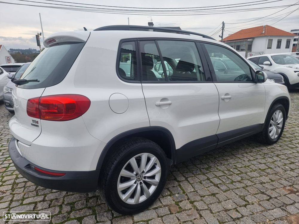VW Tiguan 2.0 TDi Sport BlueMotion - 4