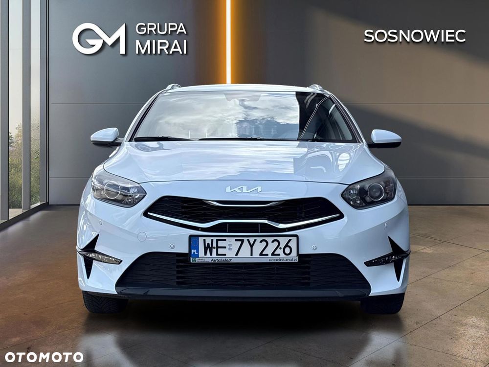 Kia Ceed - 8