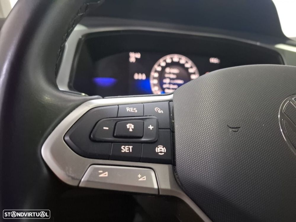 VW T-Roc 1.0 TSI Urban - 23