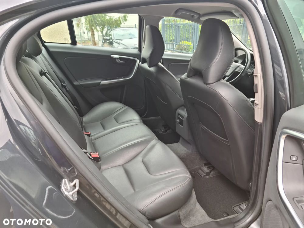 Volvo S60 - 36