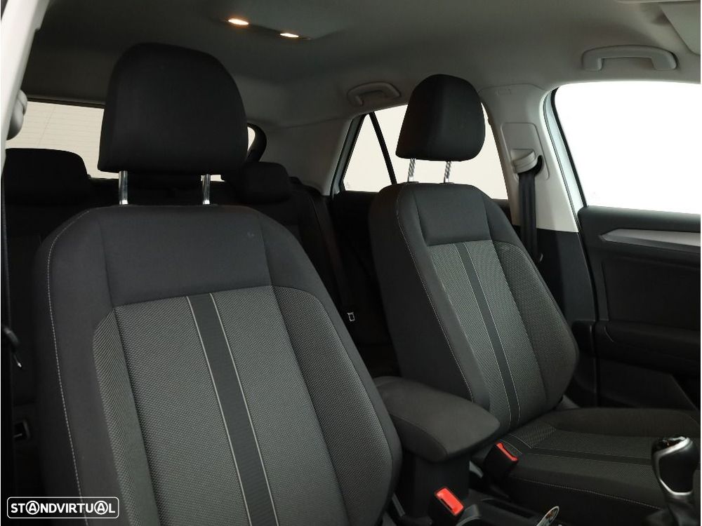 VW T-Roc 1.0 TSI Urban - 14