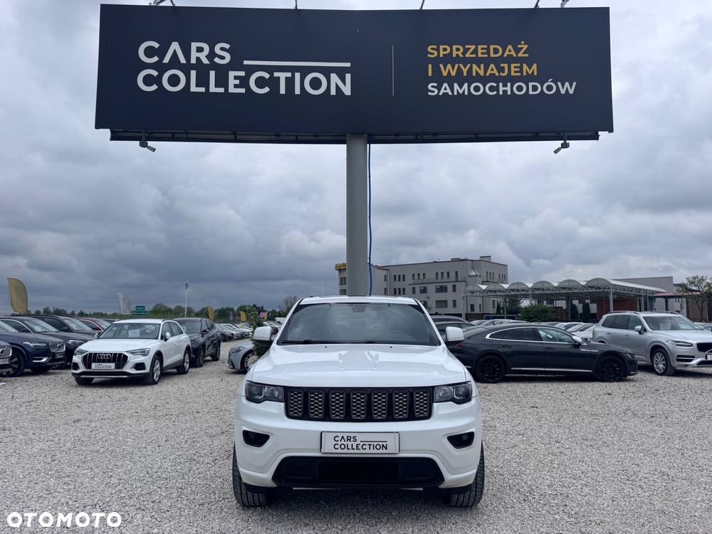 Jeep Grand Cherokee - 21
