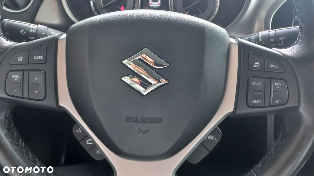 Suzuki Vitara 1.4 Boosterjet SHVS Premium 2WD - 26