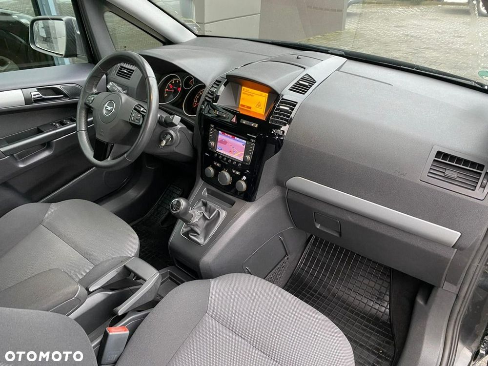 Opel Zafira - 12