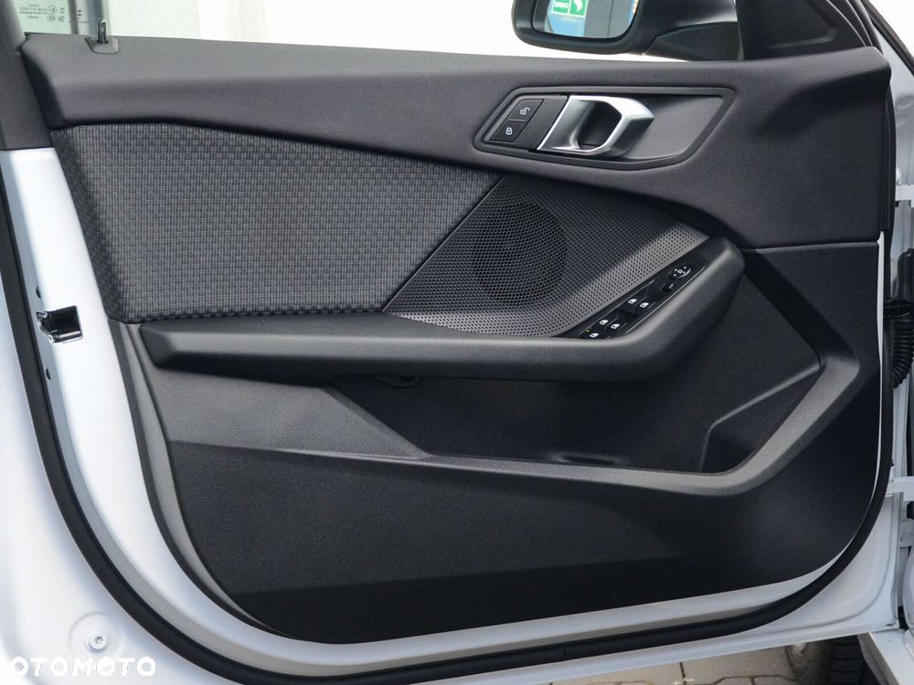 BMW Seria 1 - 17