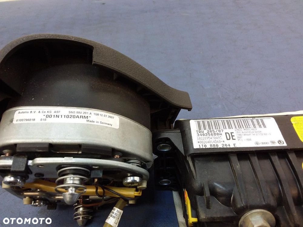 VW TOURAN I LIFT DESKA ROZDZIELCZA KONSOLA - 12