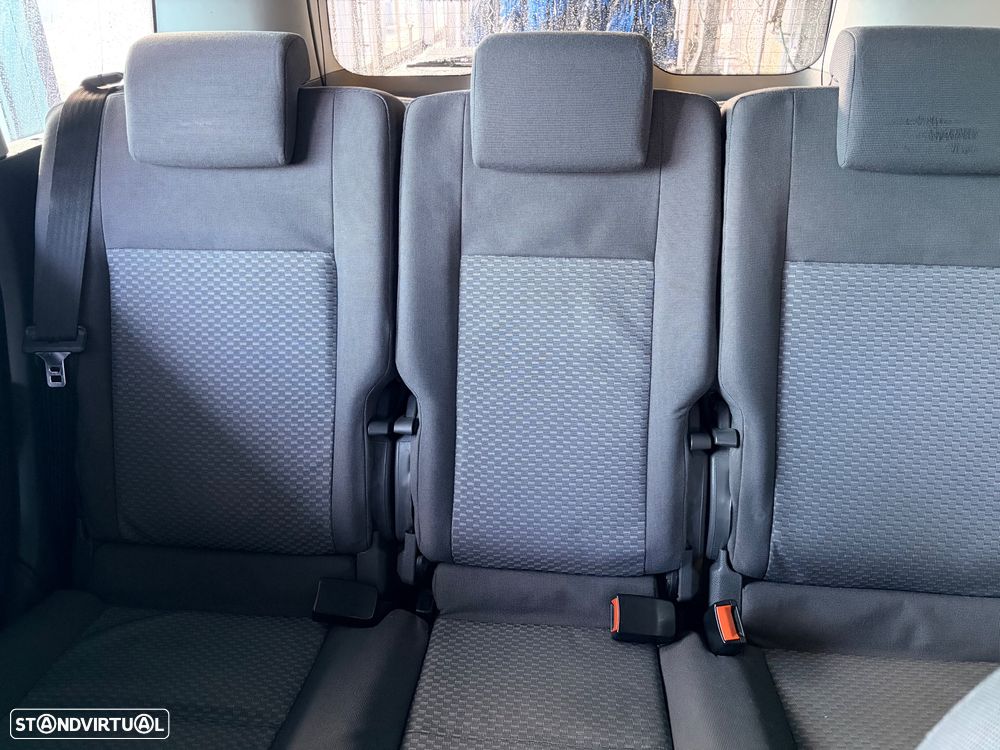 Ford Focus C-Max 1.6 TDCi Ambiente - 11