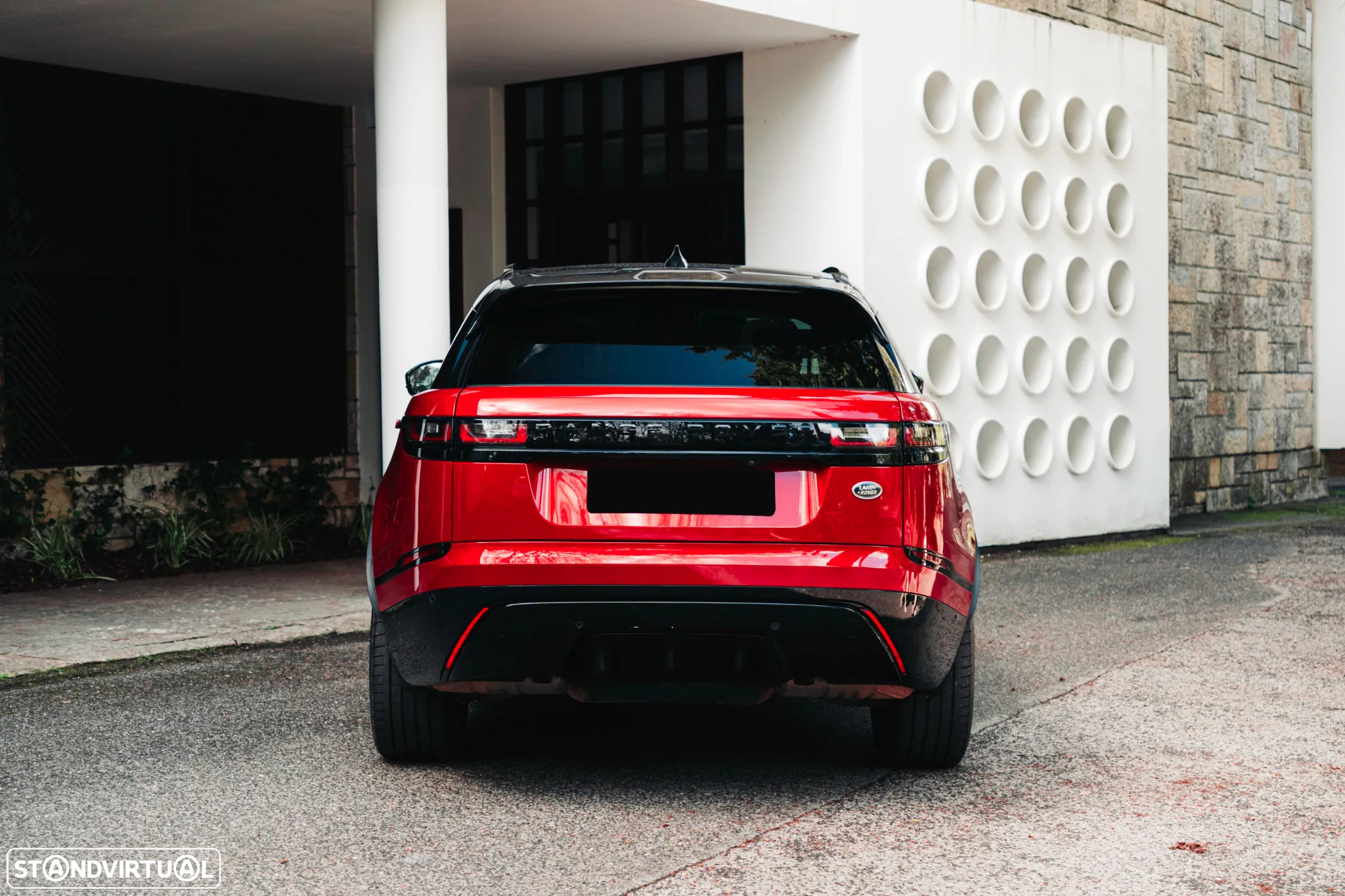 Land Rover Range Rover Velar 2.0 P400e AWD R-Dynamic - 28