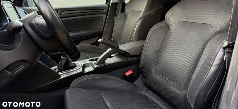 Renault Megane ENERGY dCi 110 PLAY - 8