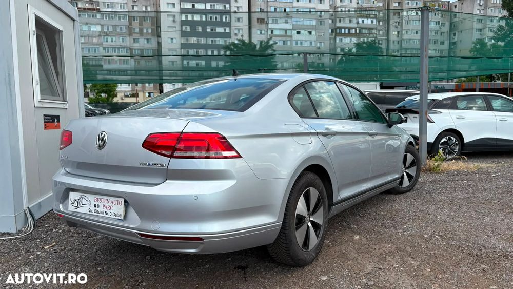 Volkswagen Passat - 31