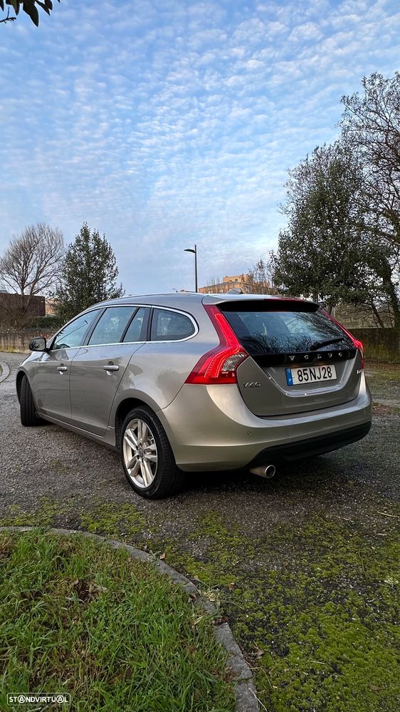 Volvo V60 2.0 D4 Summum Start/Stop - 3